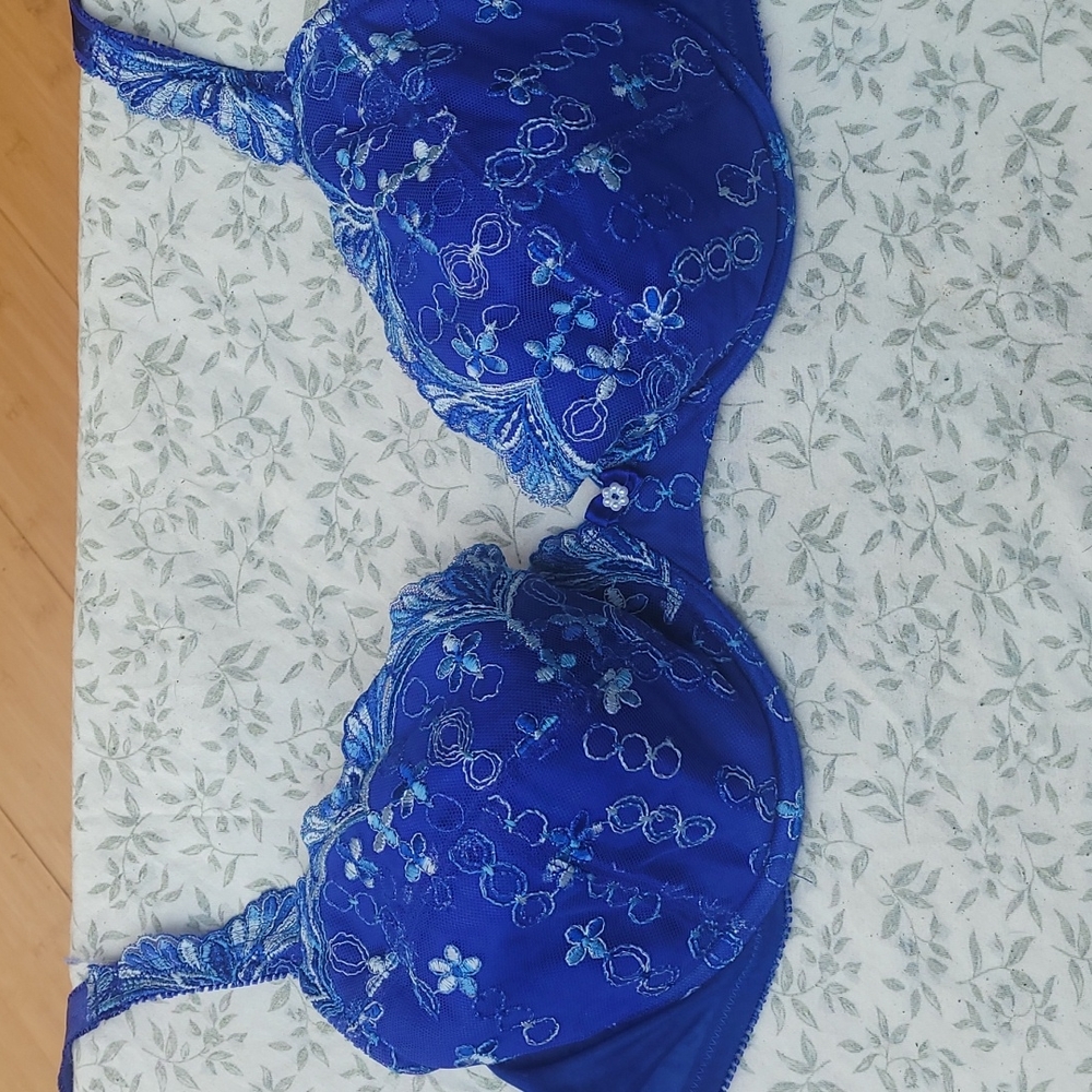 Frederick's of Hollywood underwire blue bra size 42c